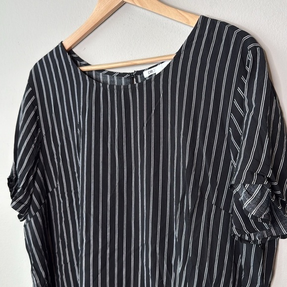 DR2 Nordstrom Vertical Stripe Short Sleeve Blouse in Black & White Size XXL - Picture 2 of 7